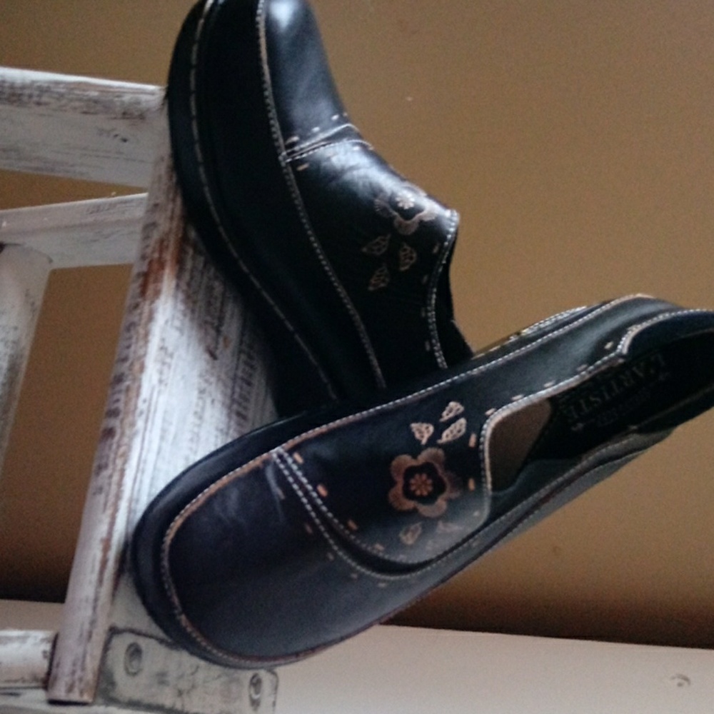 L'artiste leather womens shoes